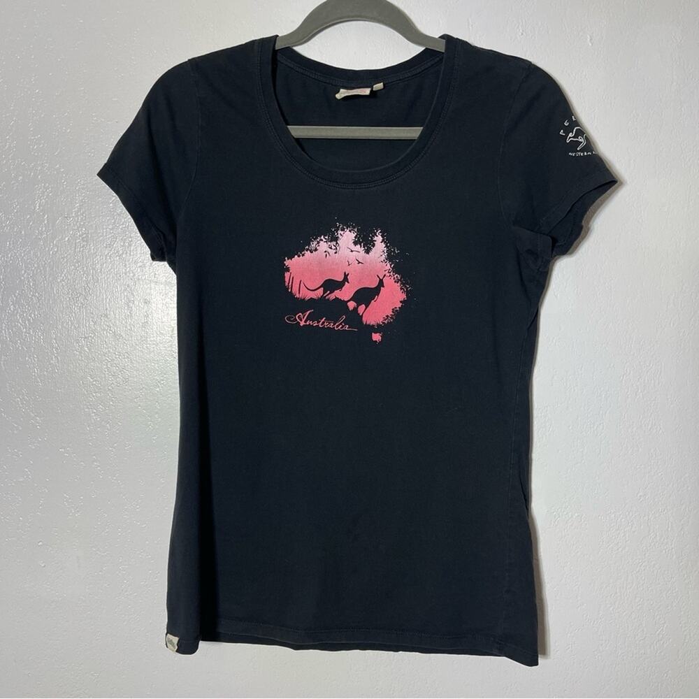 Pacific Creations, Australia Junior T-Shirt. Size Large. In good used condition!